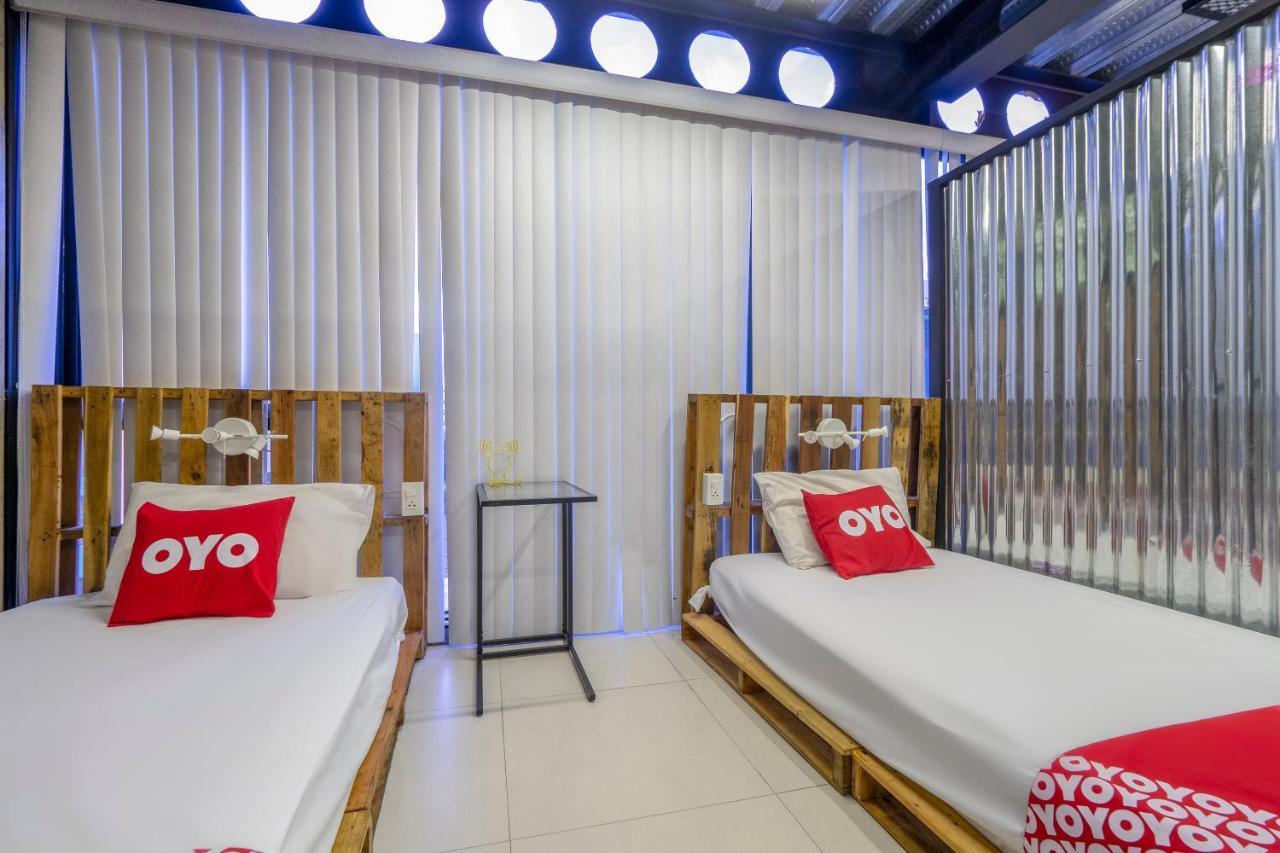 Oyo 1084 Guyasuka Ratchada Hotel Bangkok Eksteriør billede